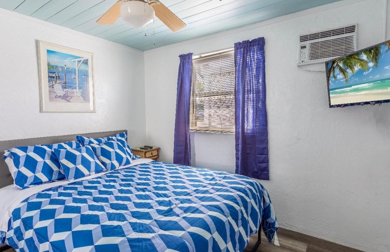 Bungalow 1 Minute From The Beach Suite #3 Englewood Exterior foto