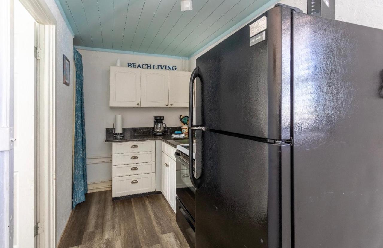 Bungalow 1 Minute From The Beach Suite #3 Englewood Exterior foto